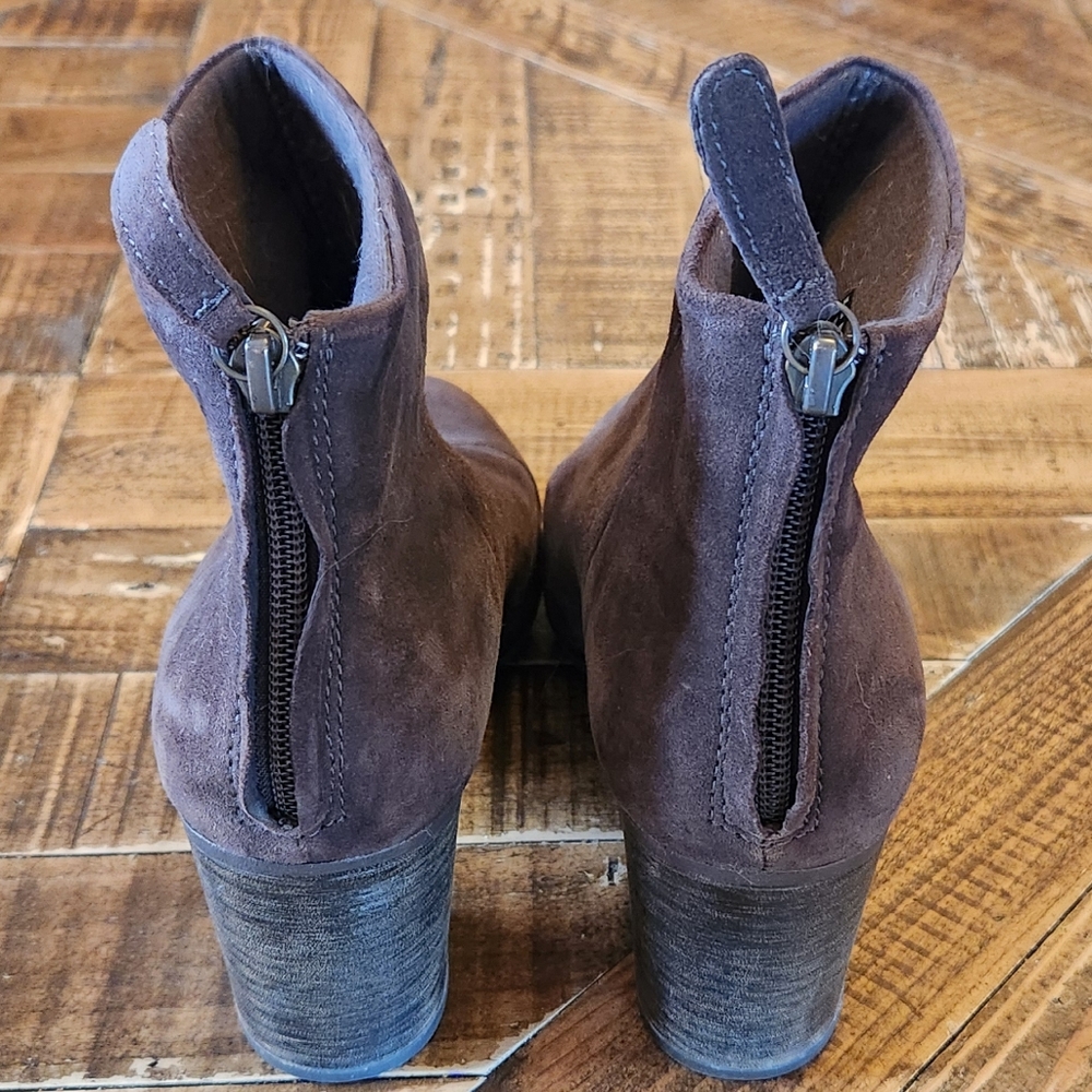 Clarks Brown Suede Ankle Booties - Picture 5 of 12